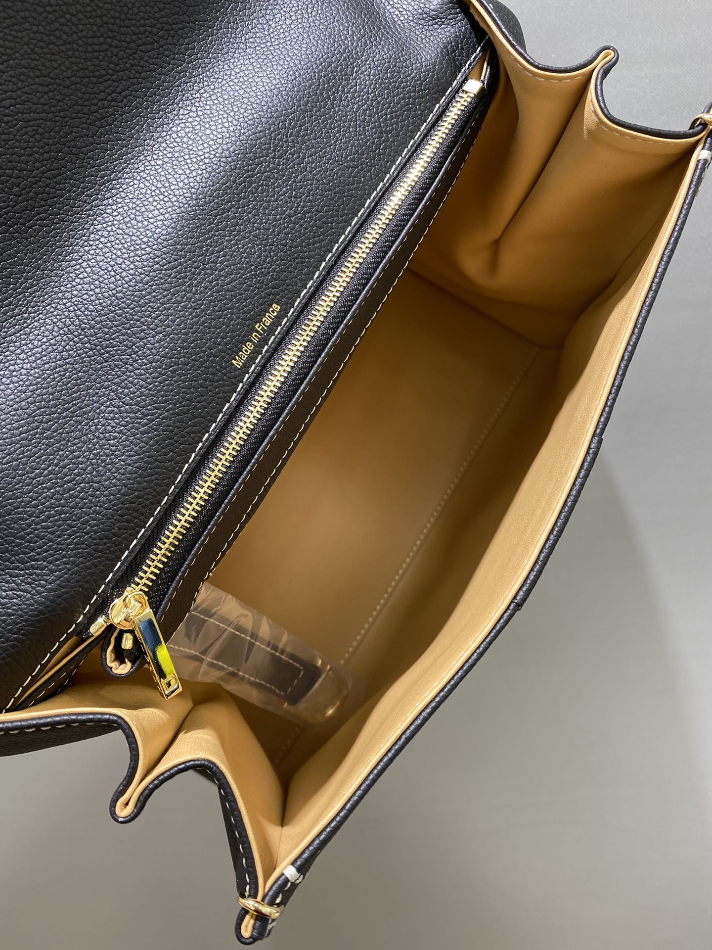 델보 브리앙 박스백 미듐